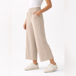 Danskin Scuba Rib Gaucho Pants XS Beige Cropped Wide Leg Lounge NWT